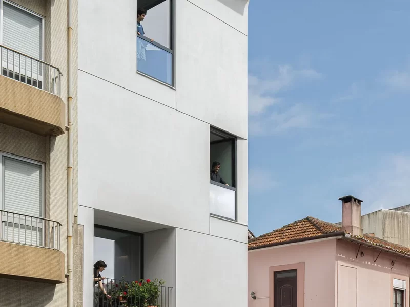 Casa Vertical — Porto, Portugal